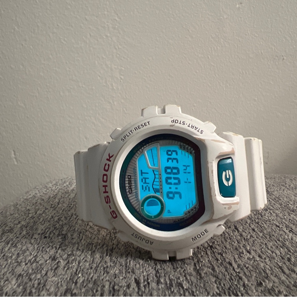 G-Shock Watch - Picture 6 of 6